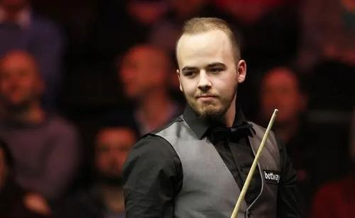 赛中获胜的 赛中获胜的