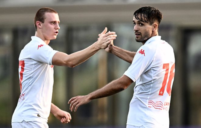 而面对近距 而面对近距